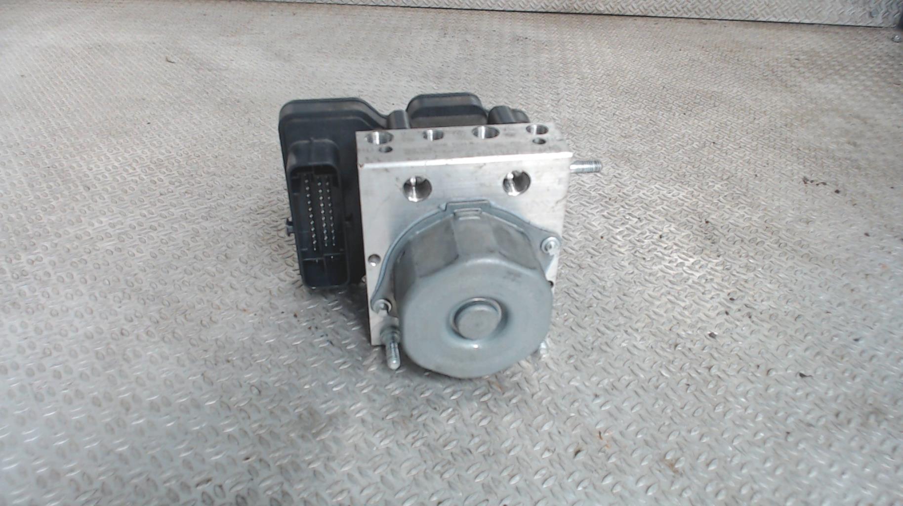 Bloc ABS (freins anti-blocage) RENAULT CAPTUR 1 Diesel - 1