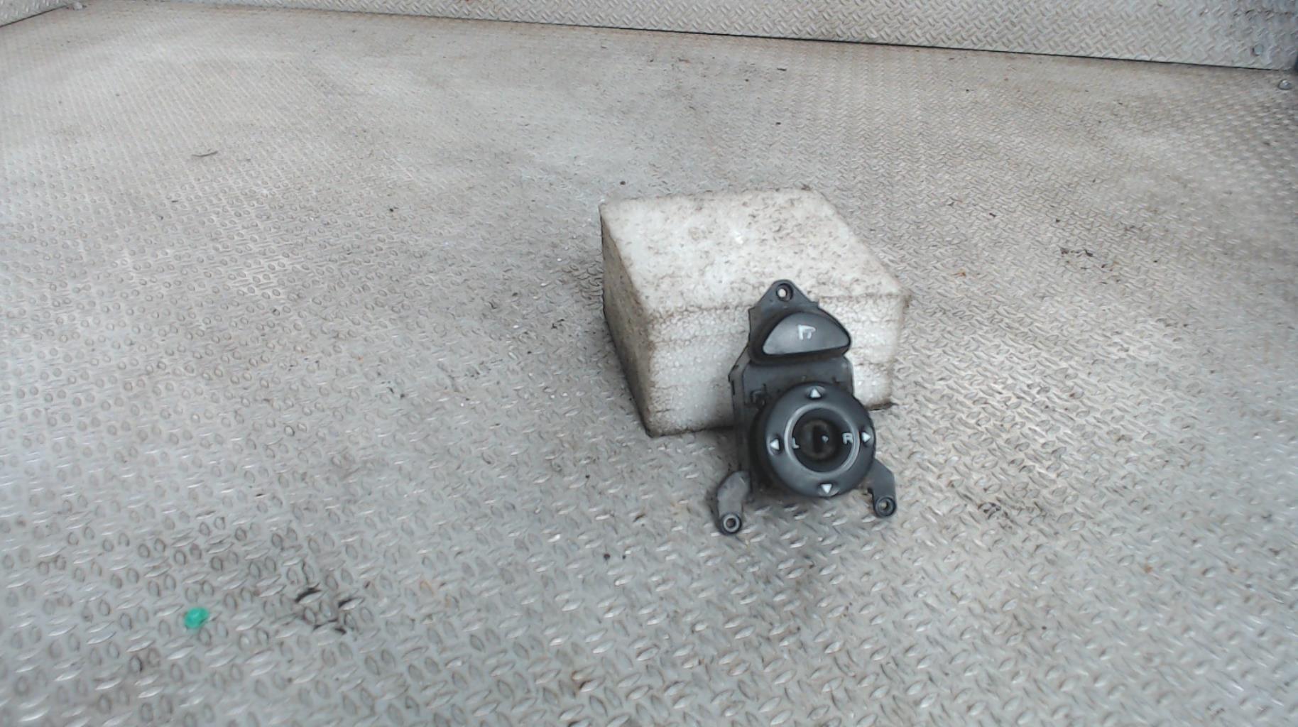 Commande retroviseurs HYUNDAI SANTA FE 2 PHASE 1 Diesel - 1