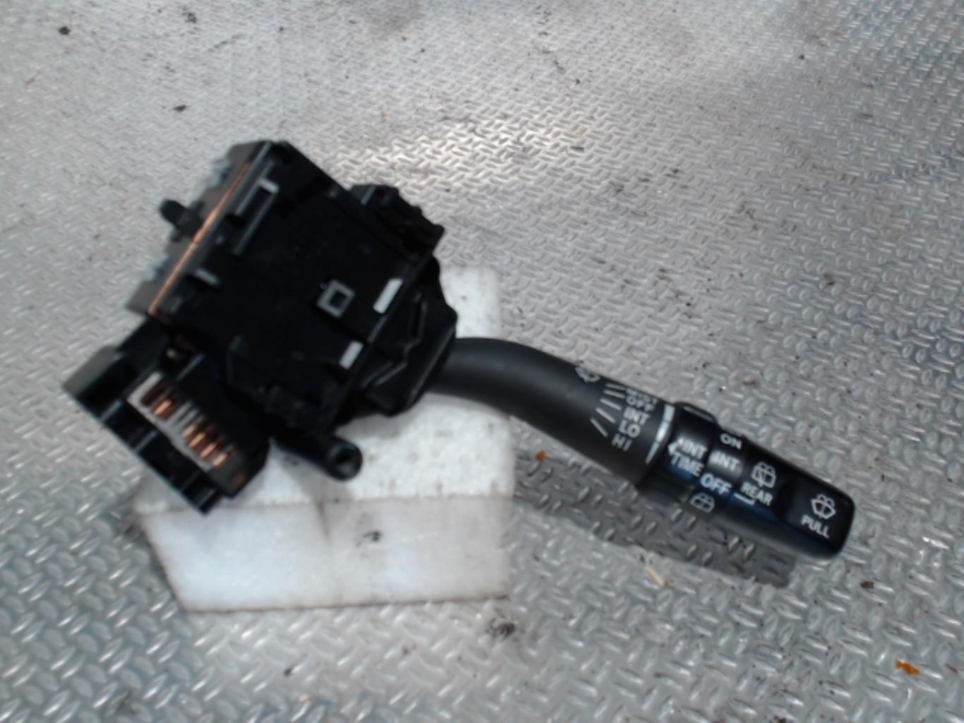 Commodo d'essuie glaces TOYOTA COROLLA VERSO 2 PHASE 2 Diesel - 1