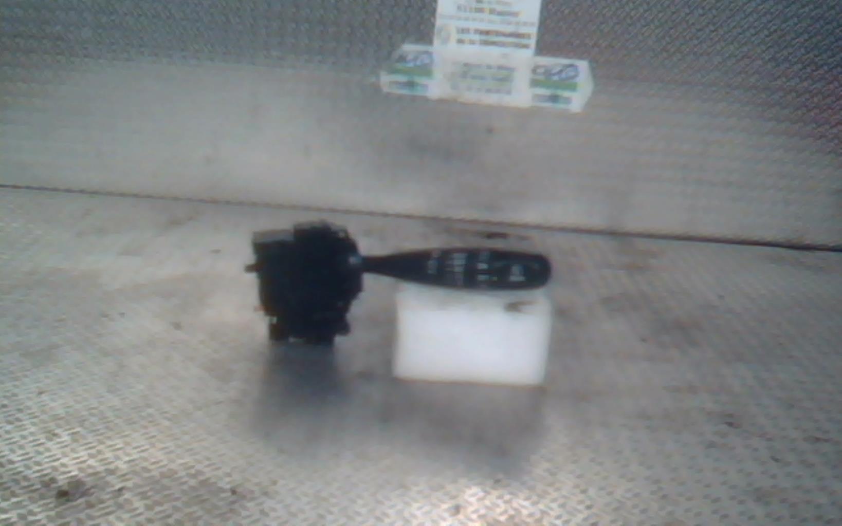 Commodo d'essuie glaces TOYOTA YARIS 1 PHASE 2 Essence - 1