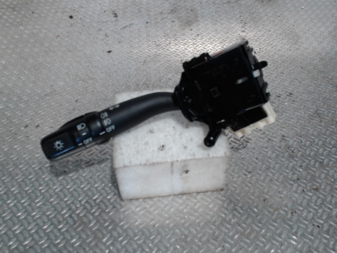 Commodo phare TOYOTA COROLLA VERSO 2 PHASE 2 Diesel - 1
