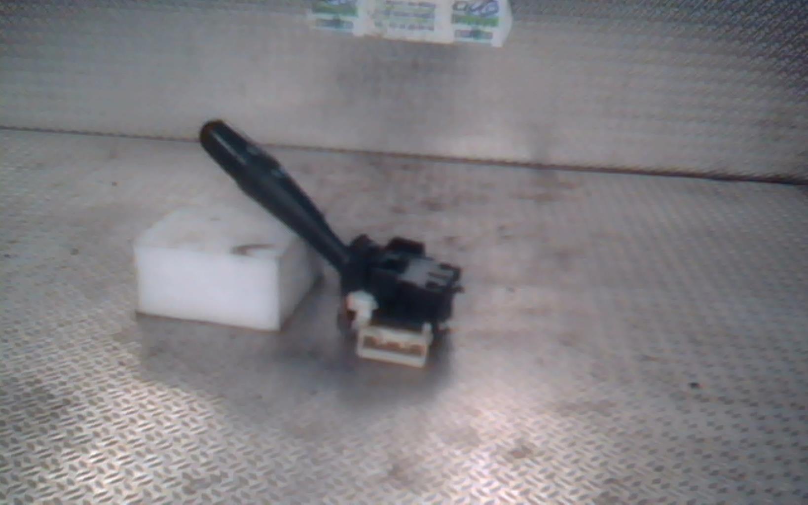 Commodo phare TOYOTA YARIS 1 PHASE 2 Essence - 1