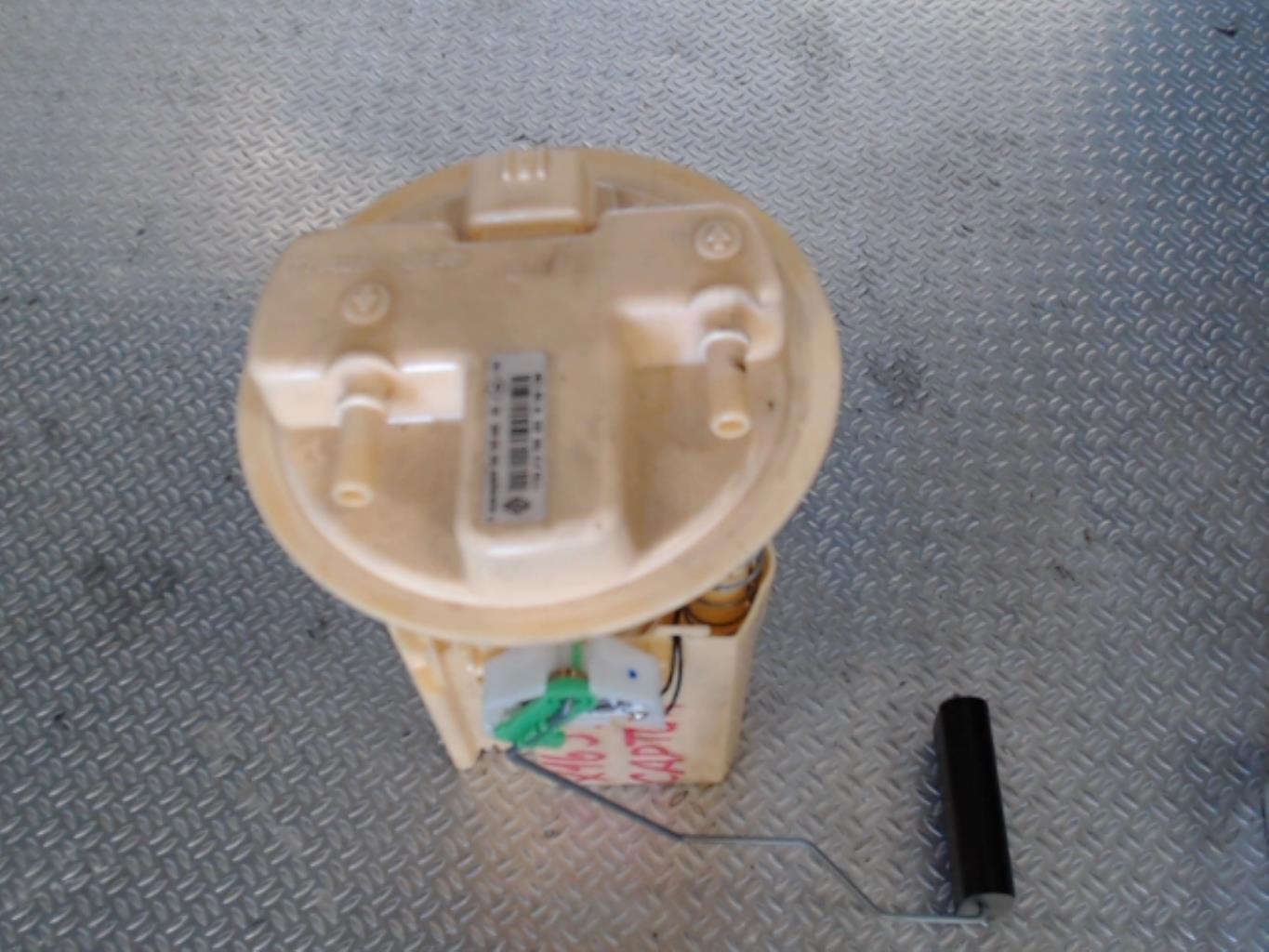 Pompe à carburant RENAULT CAPTUR 1 Diesel - 1