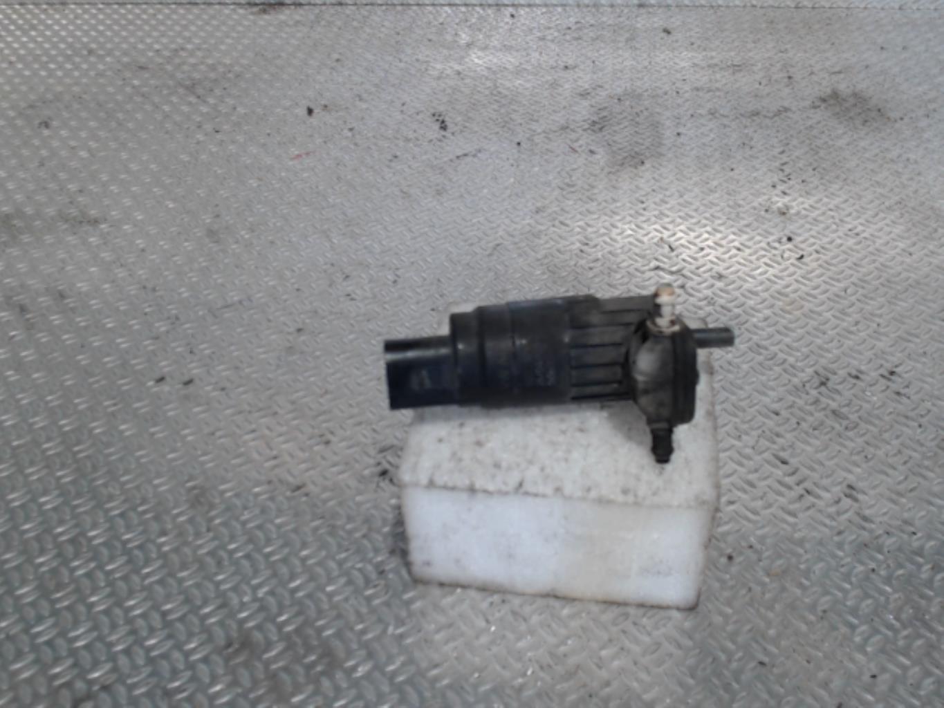 Pompe lave glace avant VOLKSWAGEN GOLF PLUS PHASE 1 Diesel - 1