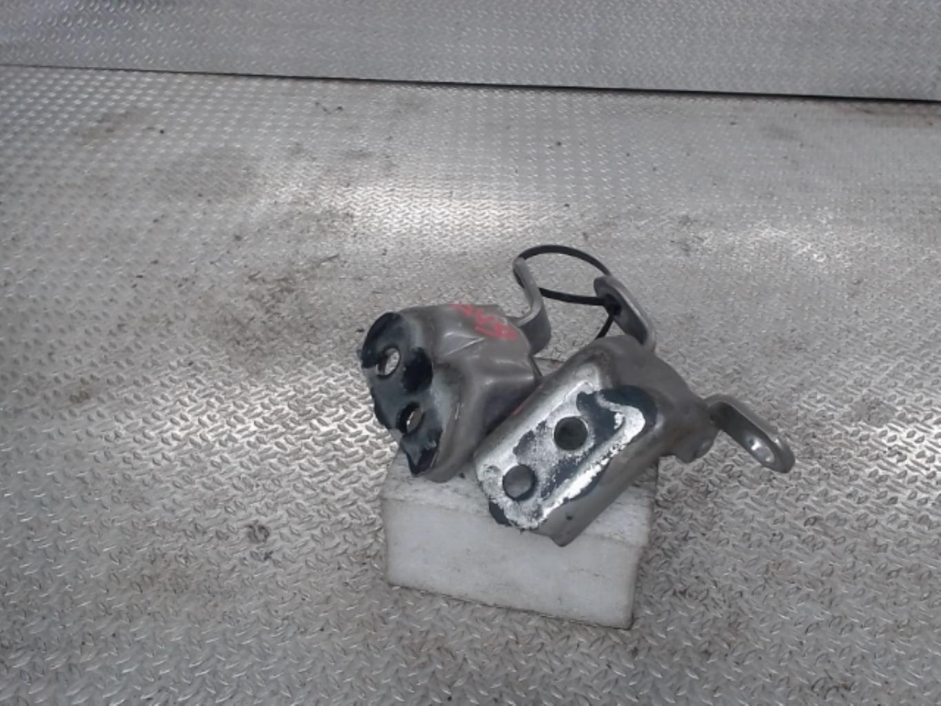 Charniere de porte avant droit NISSAN NOTE 1 PHASE 1 Diesel - 1