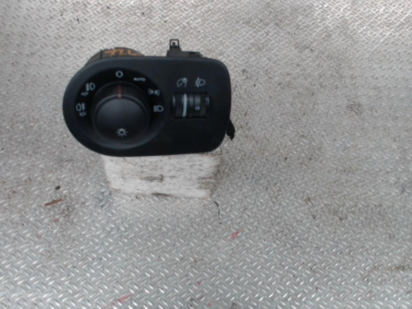 Commande de phare SEAT LEON 2 PHASE 1 Diesel - 1