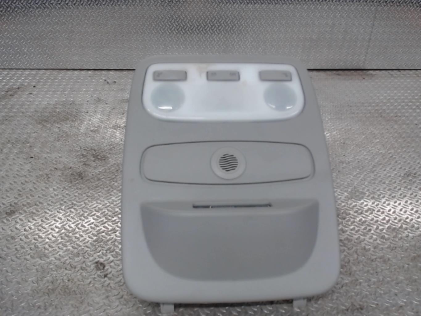 Eclairage de plafonnier RENAULT CLIO 4 PHASE 1  - 1