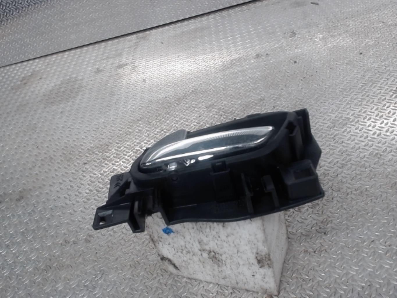 Poignee interieur arriere gauche CITROEN C3 2 PHASE 1 Essence - 1