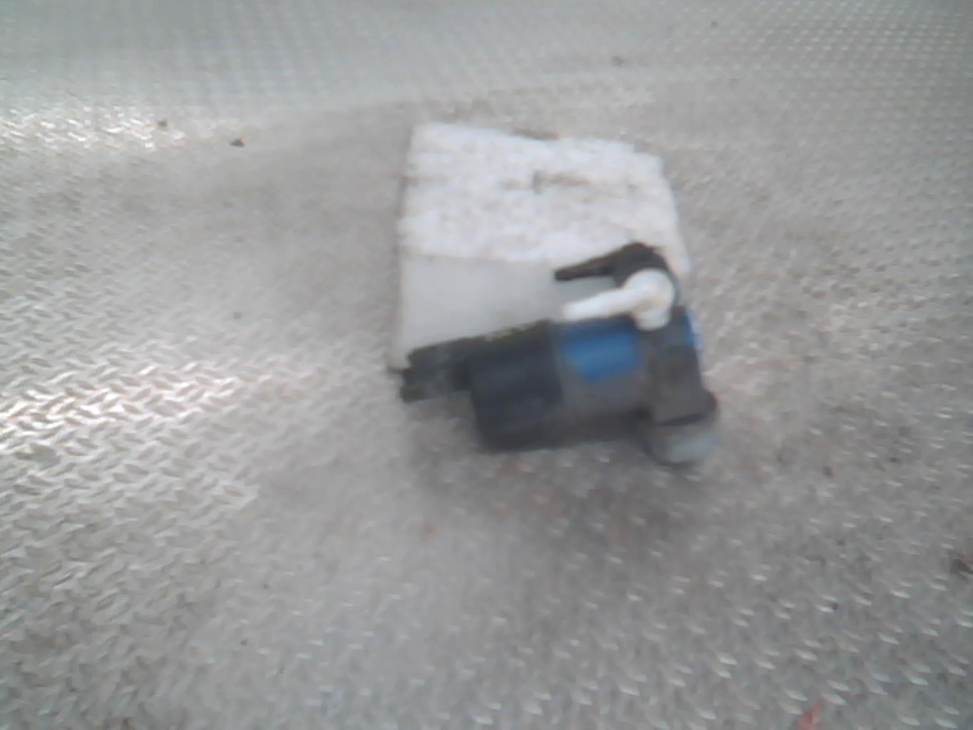 Pompe lave glace avant RENAULT CLIO 3 PHASE 2 BREAK Diesel - 1