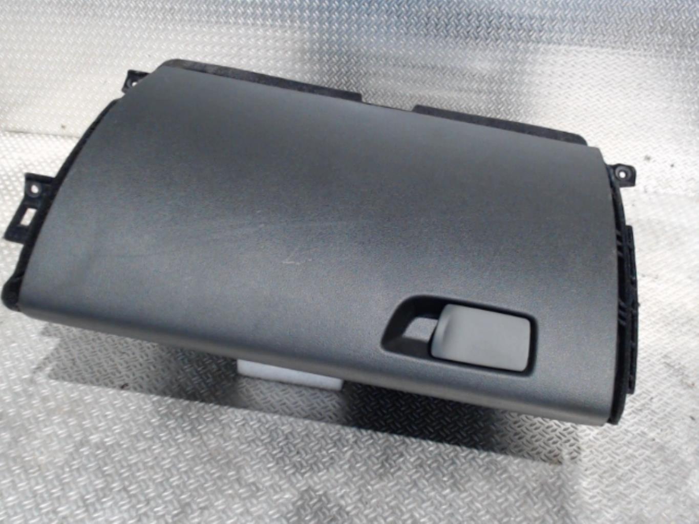 Boite a gants RENAULT MEGANE 4 PHASE 1 Essence - 1