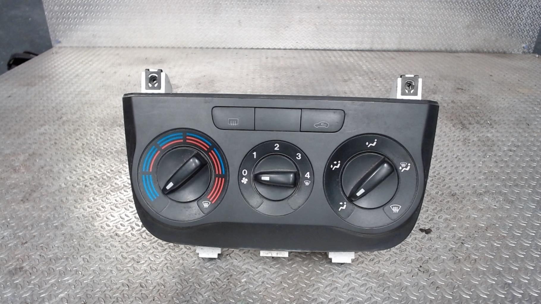 Commande chauffage FIAT GRANDE PUNTO Diesel - 1