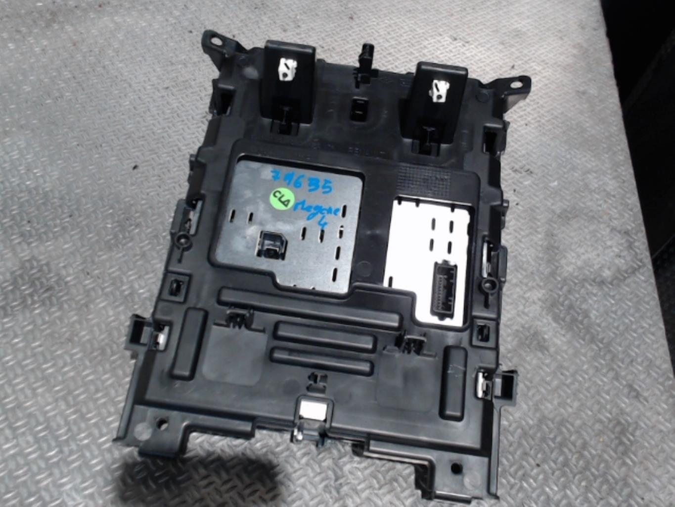 Commande chauffage RENAULT MEGANE 4 PHASE 1 Essence - 1