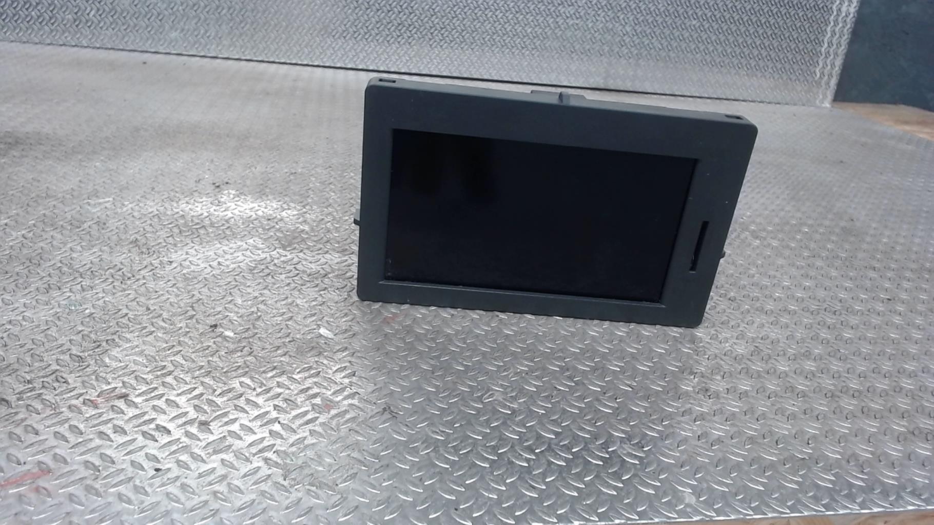 Ecran GPS RENAULT CLIO 3 PHASE 2 Diesel - 1