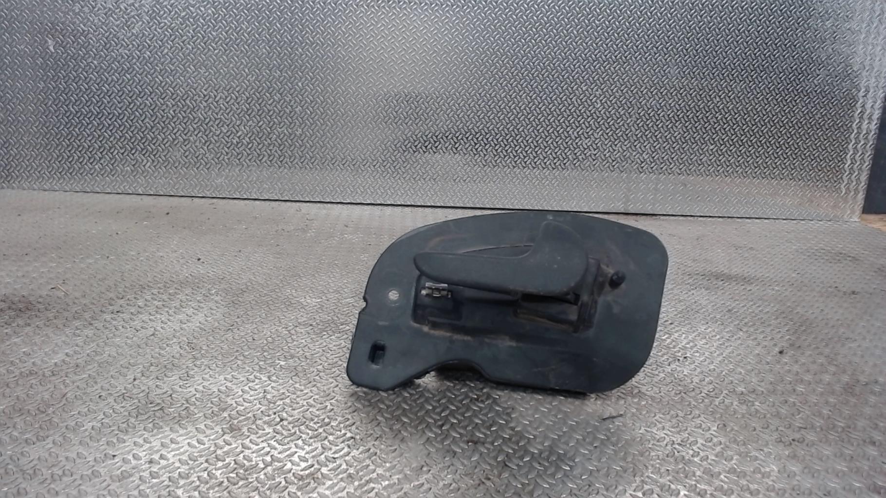 Poignee interieur avant droit OPEL COMBO C Diesel - 1