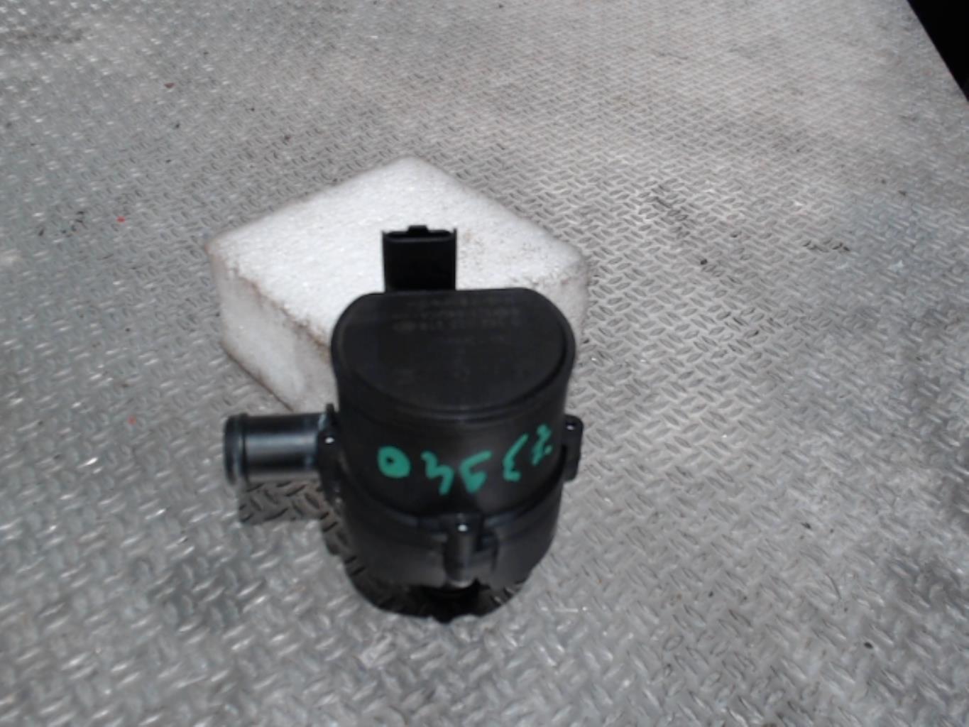 Pompe à eau RENAULT MASTER 3 PHASE 2 Diesel - 1