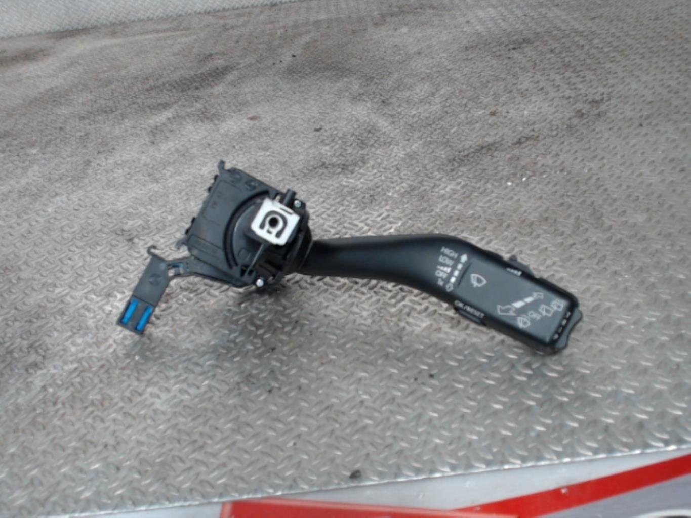 Commodo d'essuie glaces SEAT TOLEDO 3 Diesel - 1