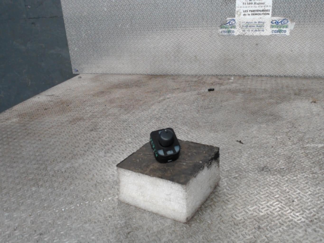 Bouton/Interrupteur AUDI A8 2 PHASE 1 Diesel - 1