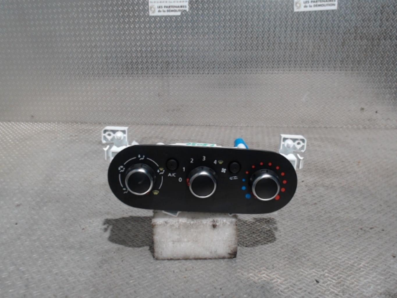 Commande chauffage RENAULT TRAFIC 3 Diesel - 1
