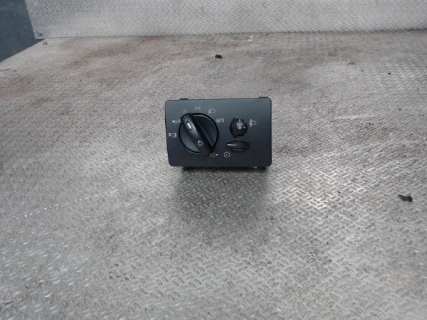 Commande chauffage FORD FOCUS 2 PHASE 2 BREAK Diesel - 1