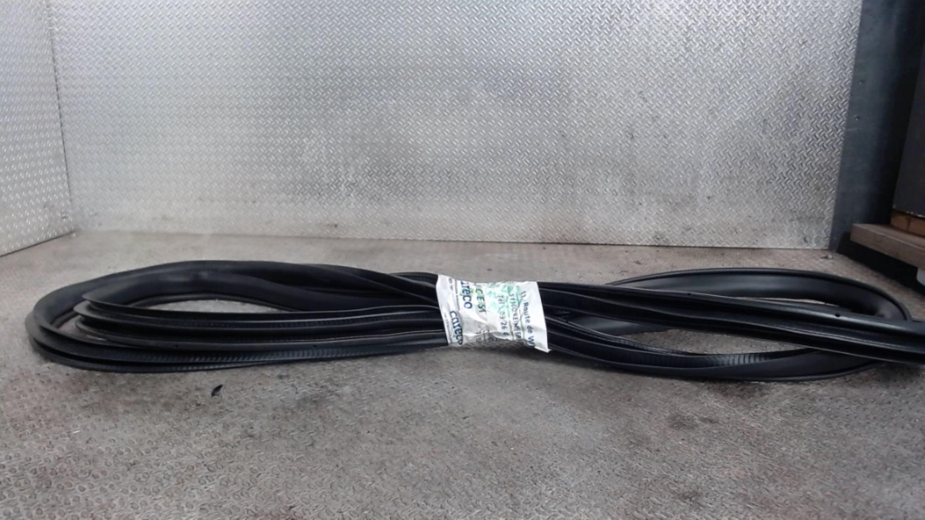 Joint de porte avant droite RENAULT ALASKAN Diesel - 1