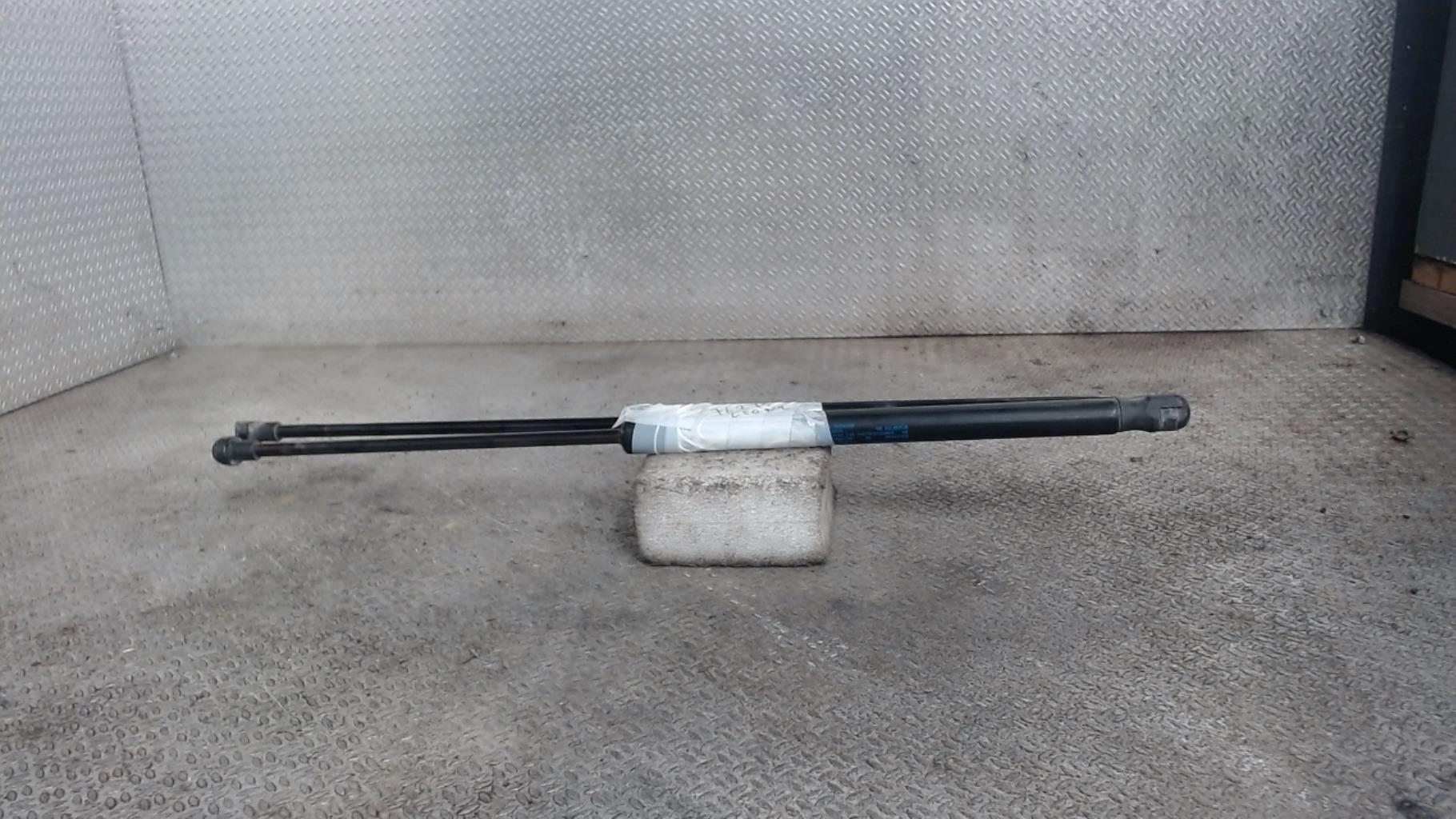 Verin de coffre SEAT LEON 2 PHASE 2 Diesel - 1