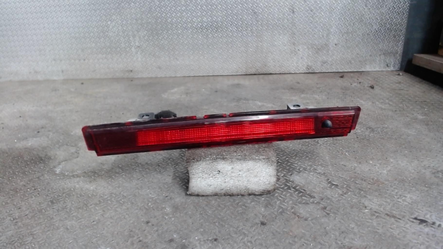 Feu arriere stop central RENAULT CLIO 4 PHASE 1 Diesel - 1