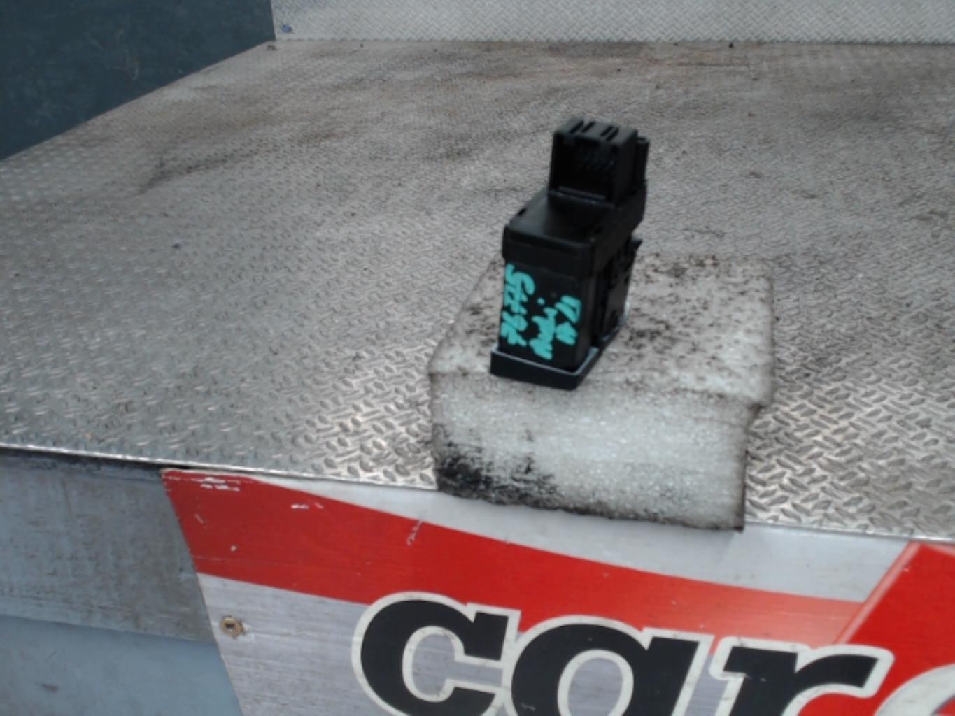 Poignee electrique frein a main AUDI A4 3 PHASE 1 Essence - 1