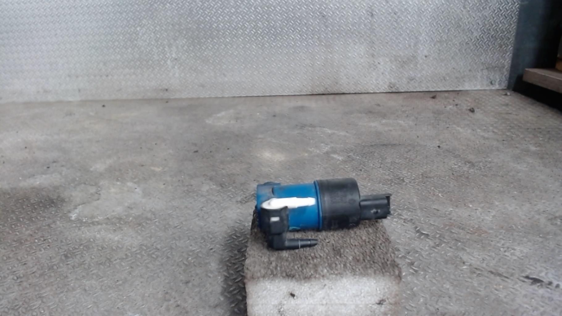Pompe lave glace avant RENAULT CLIO 4 PHASE 1 Diesel - 1