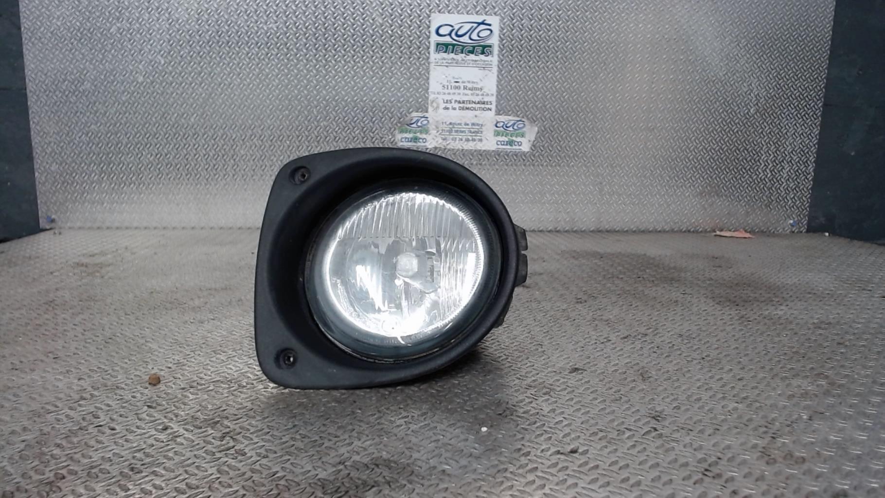 Anti brouillard droit (feux) RENAULT CLIO 2 PHASE 1 Essence - 1