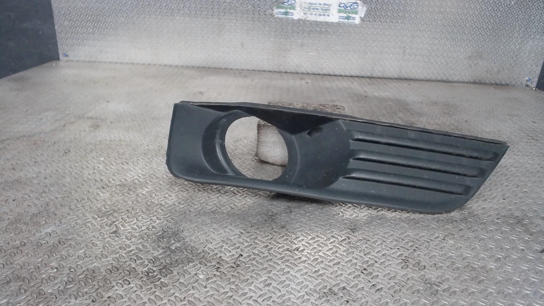 Enjoliveur anti brouillard FORD FOCUS 2 PHASE 1 Diesel - 1
