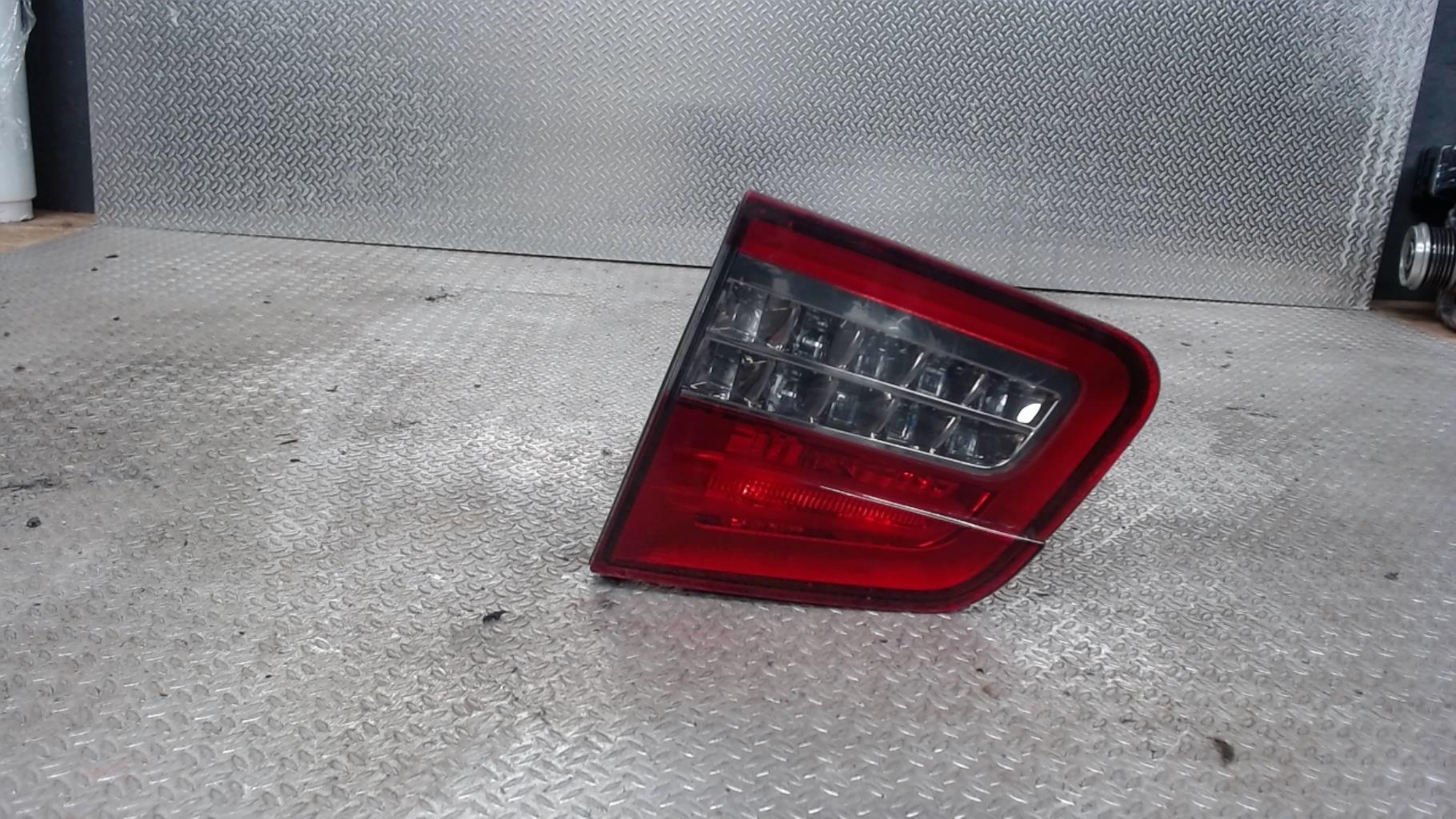 Feu arriere secondaire droit (feux) CITROEN C5 2 Diesel - 1