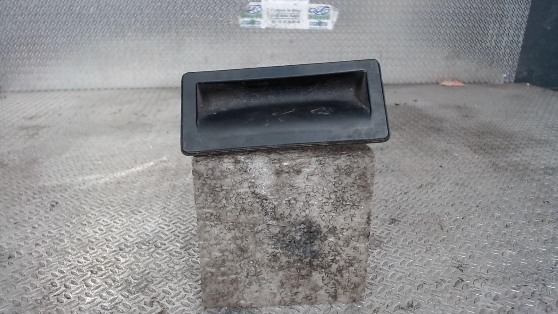 Poignee porte coffre AUDI A5 1 COUPE PHASE 1 Diesel - 1