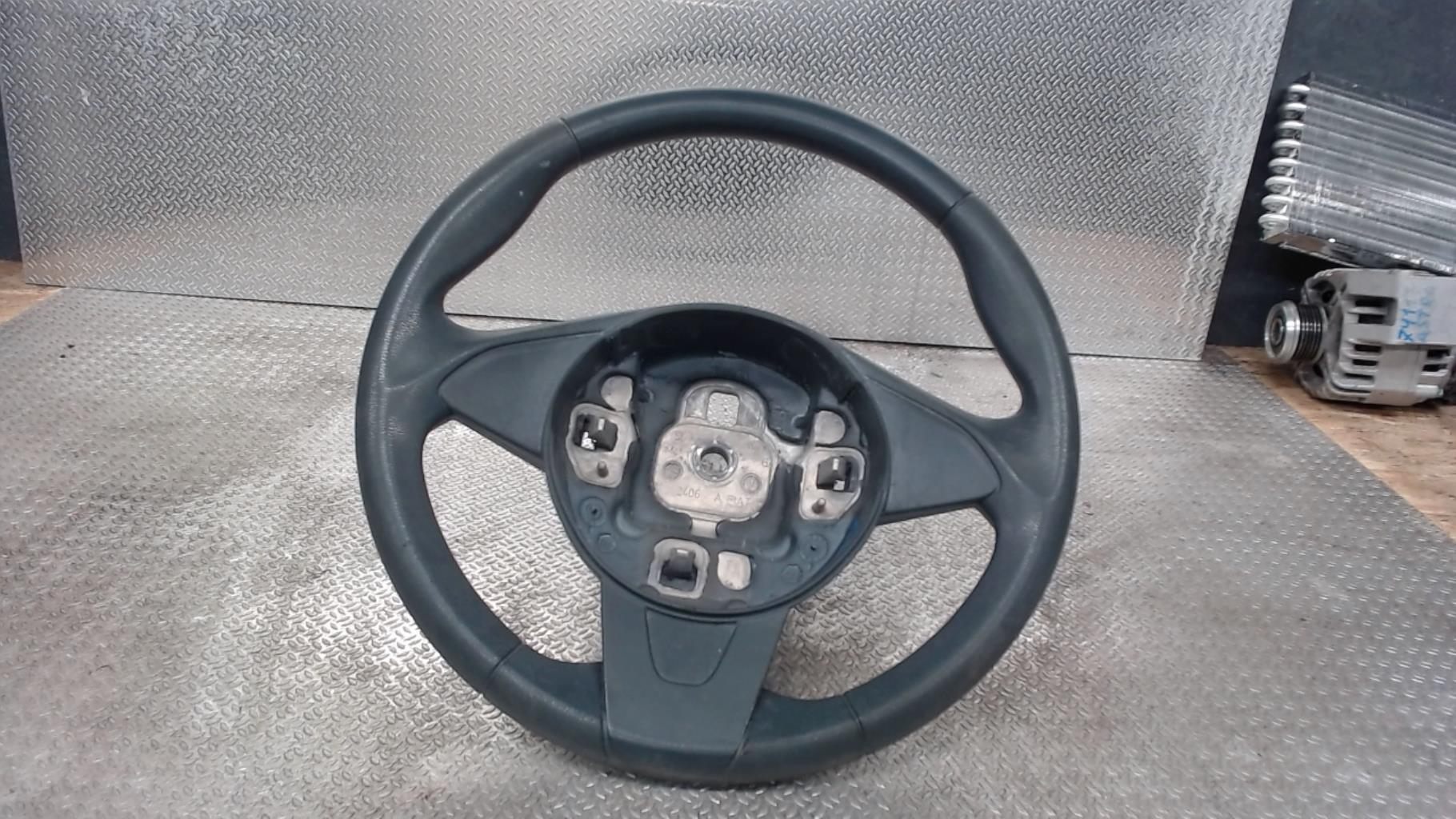 Volant FORD KA 2 PHASE 2 Essence - 1