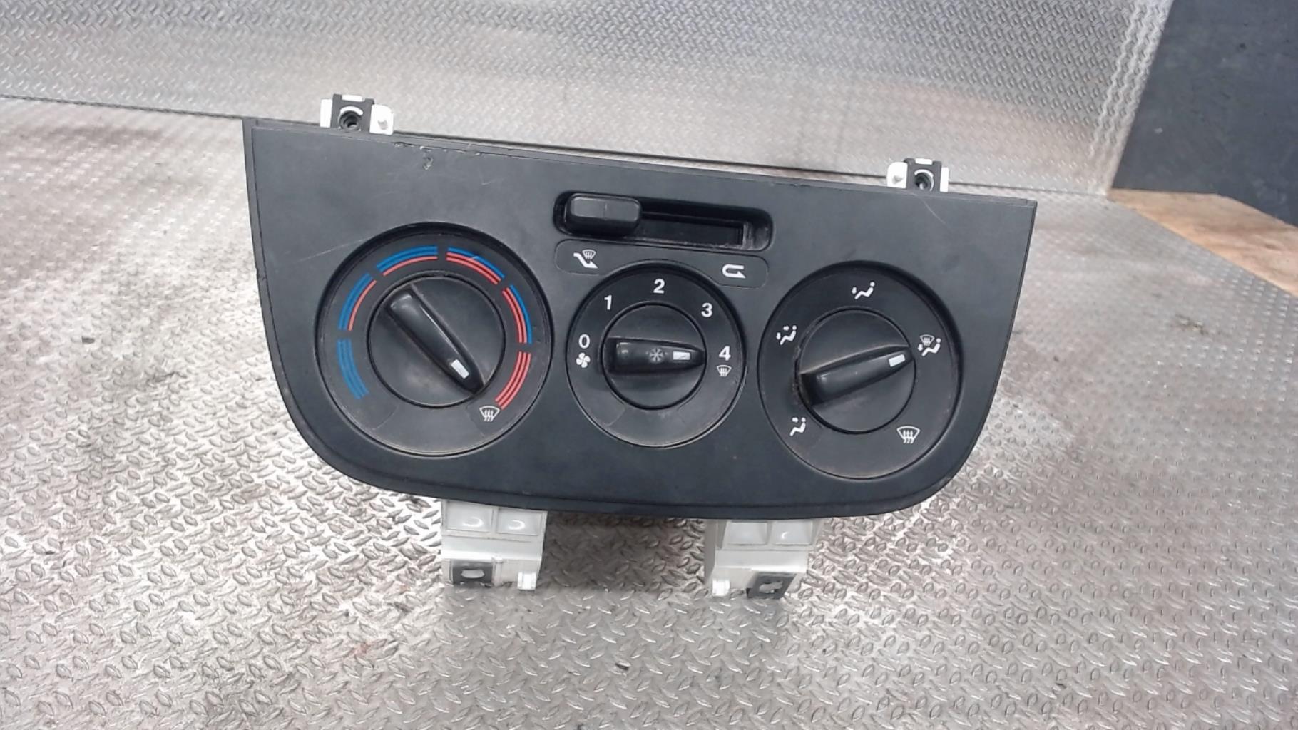 Commande chauffage PEUGEOT BIPPER Diesel - 1