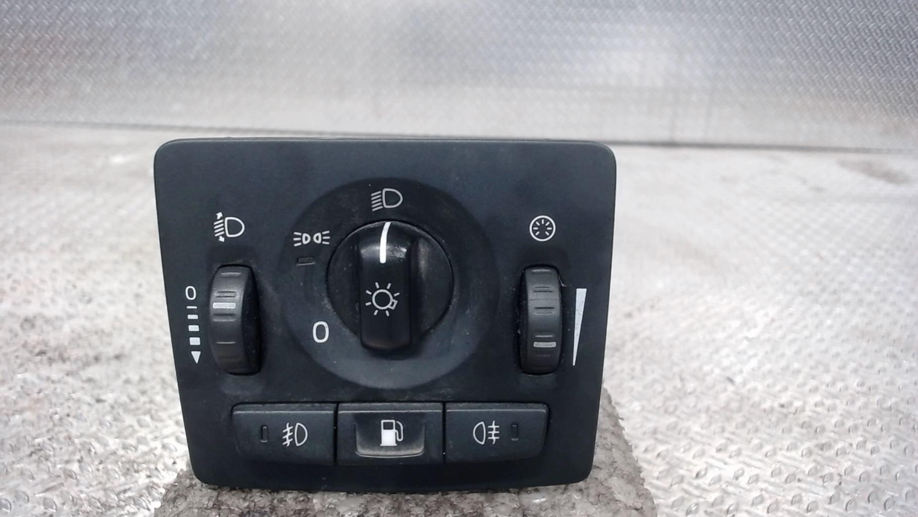 Commande de phare VOLVO V 50 PHASE 2 BREAK Diesel - 1