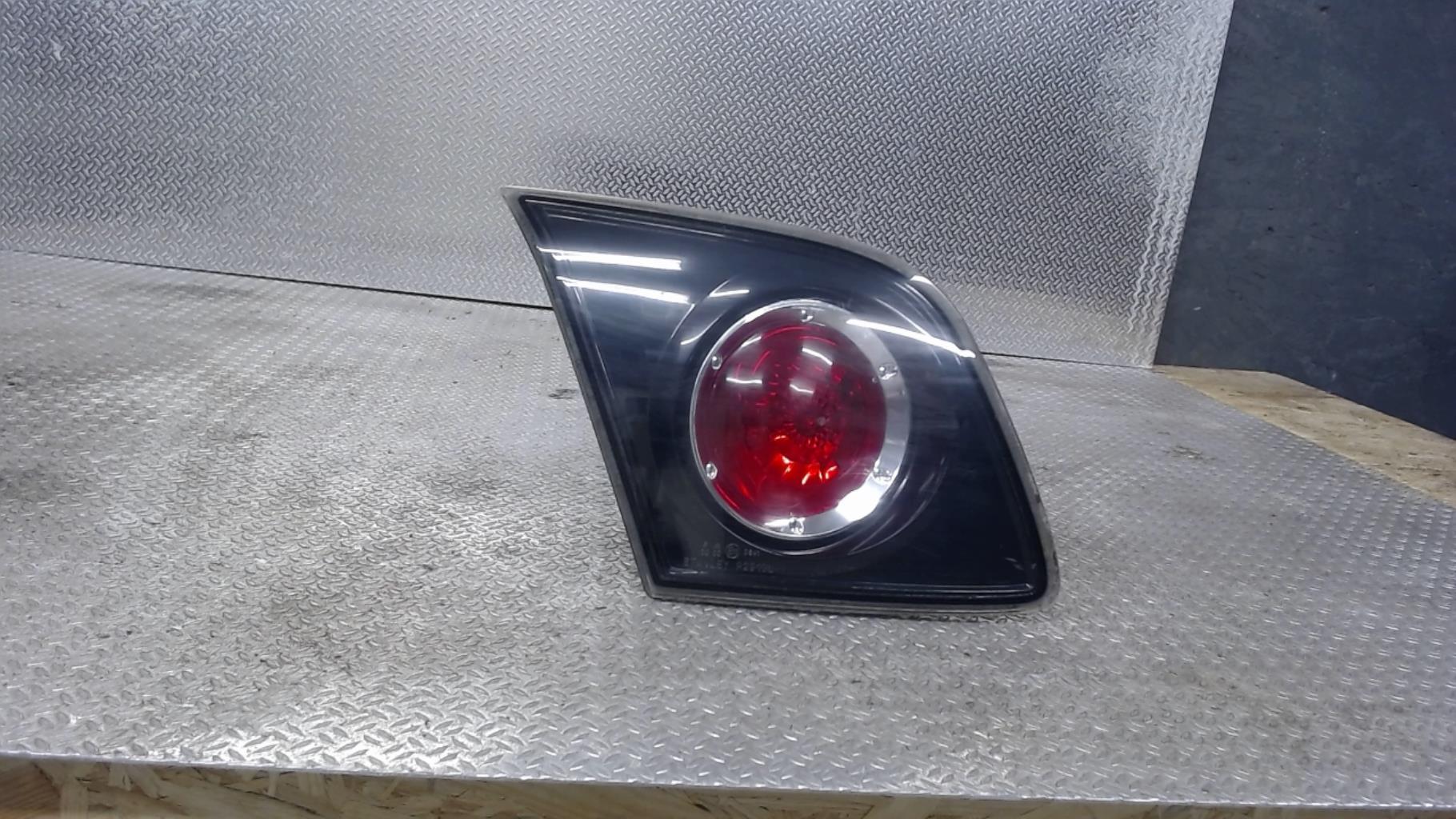 Feu arriere secondaire gauche (feux) MAZDA 3 1 PHASE 2 Diesel - 1