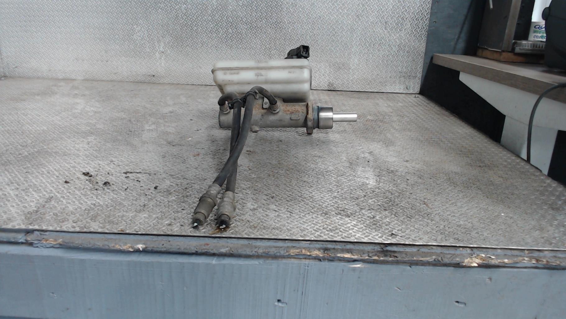 Maitre cylindre (freinage) IVECO DAILY 3 Diesel - 1