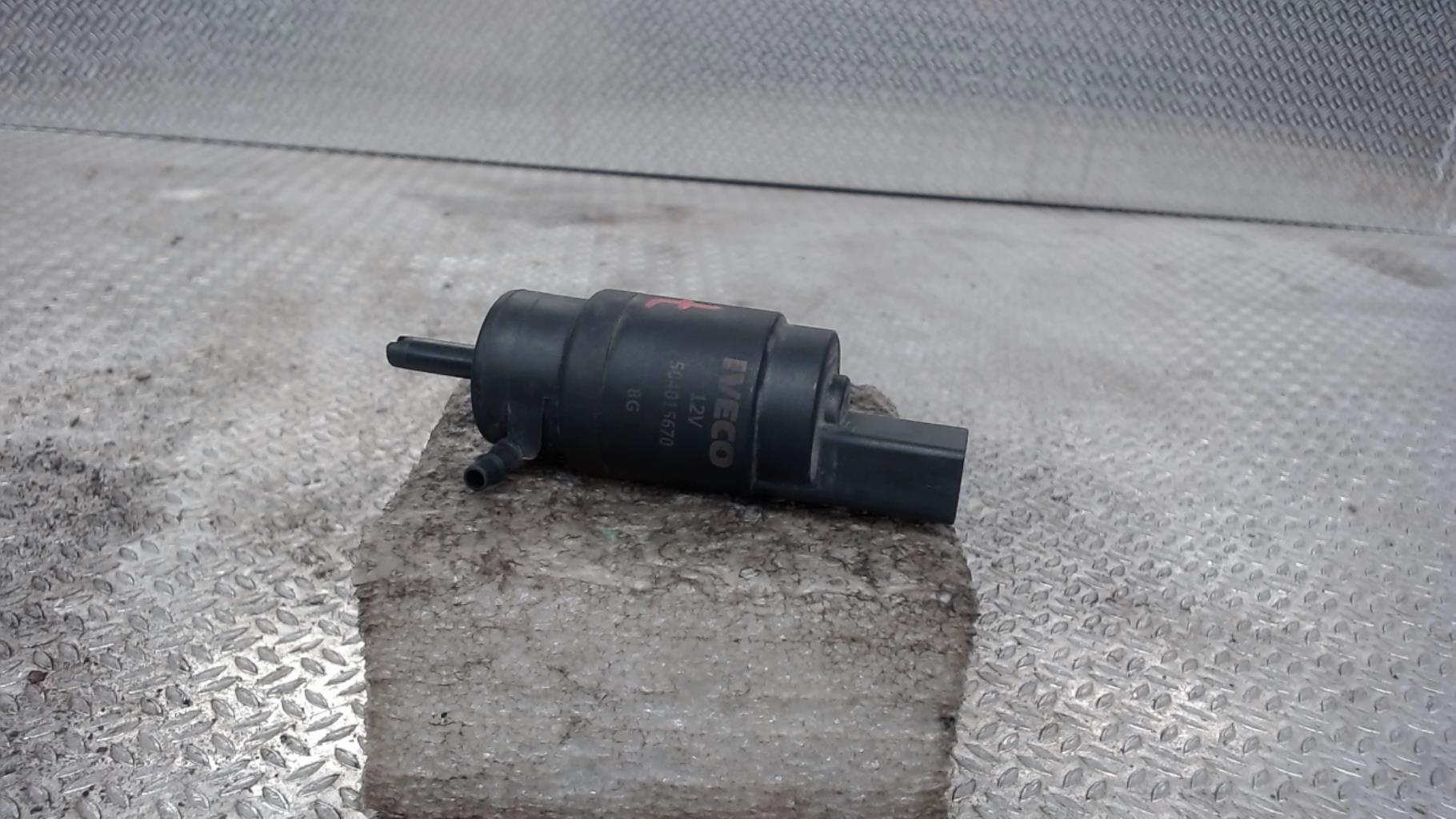 Pompe lave glace avant IVECO DAILY Diesel - 1