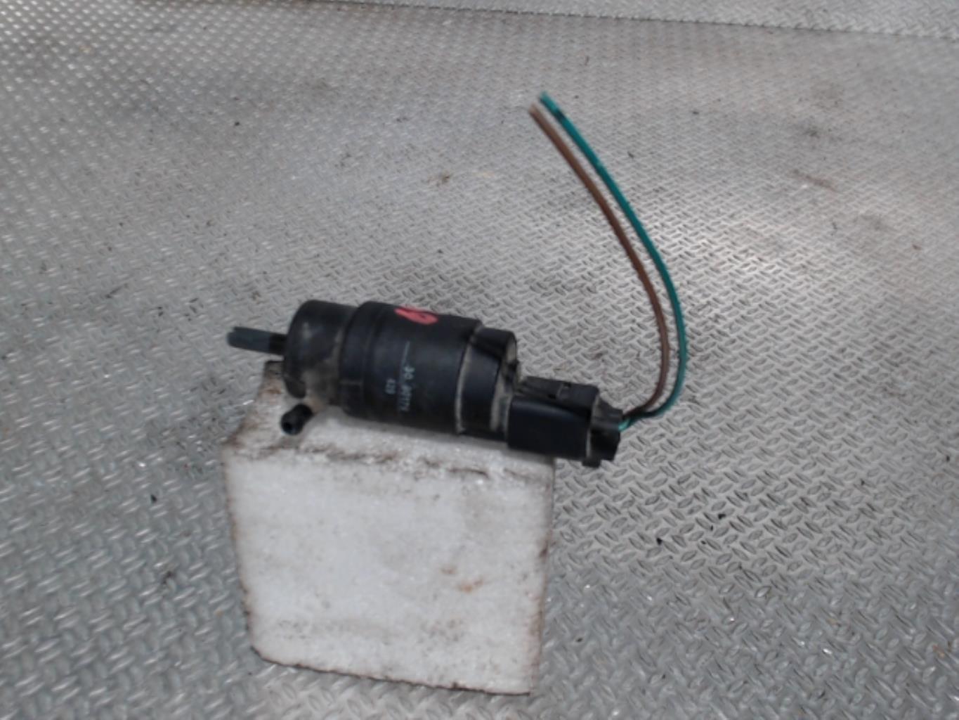 Pompe lave glace avant IVECO DAILY 3 Diesel - 1