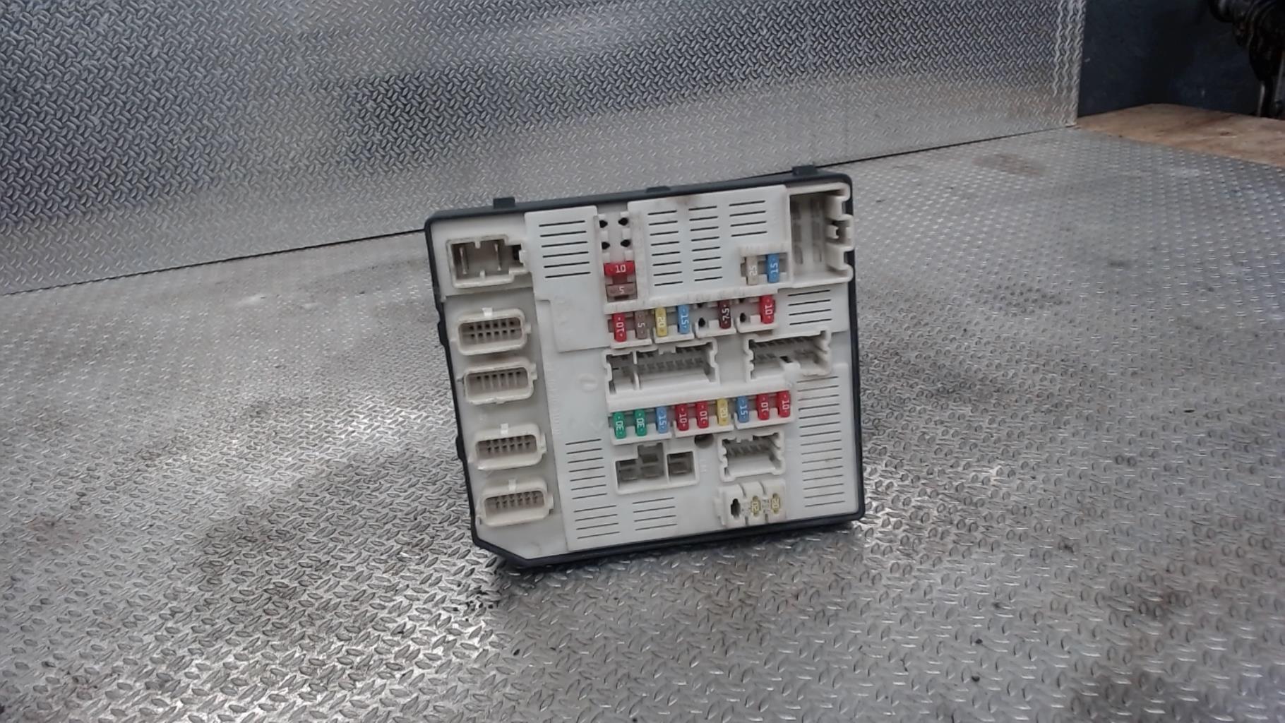 Boitier USM  RENAULT LAGUNA 3 PHASE 1 Diesel - 1