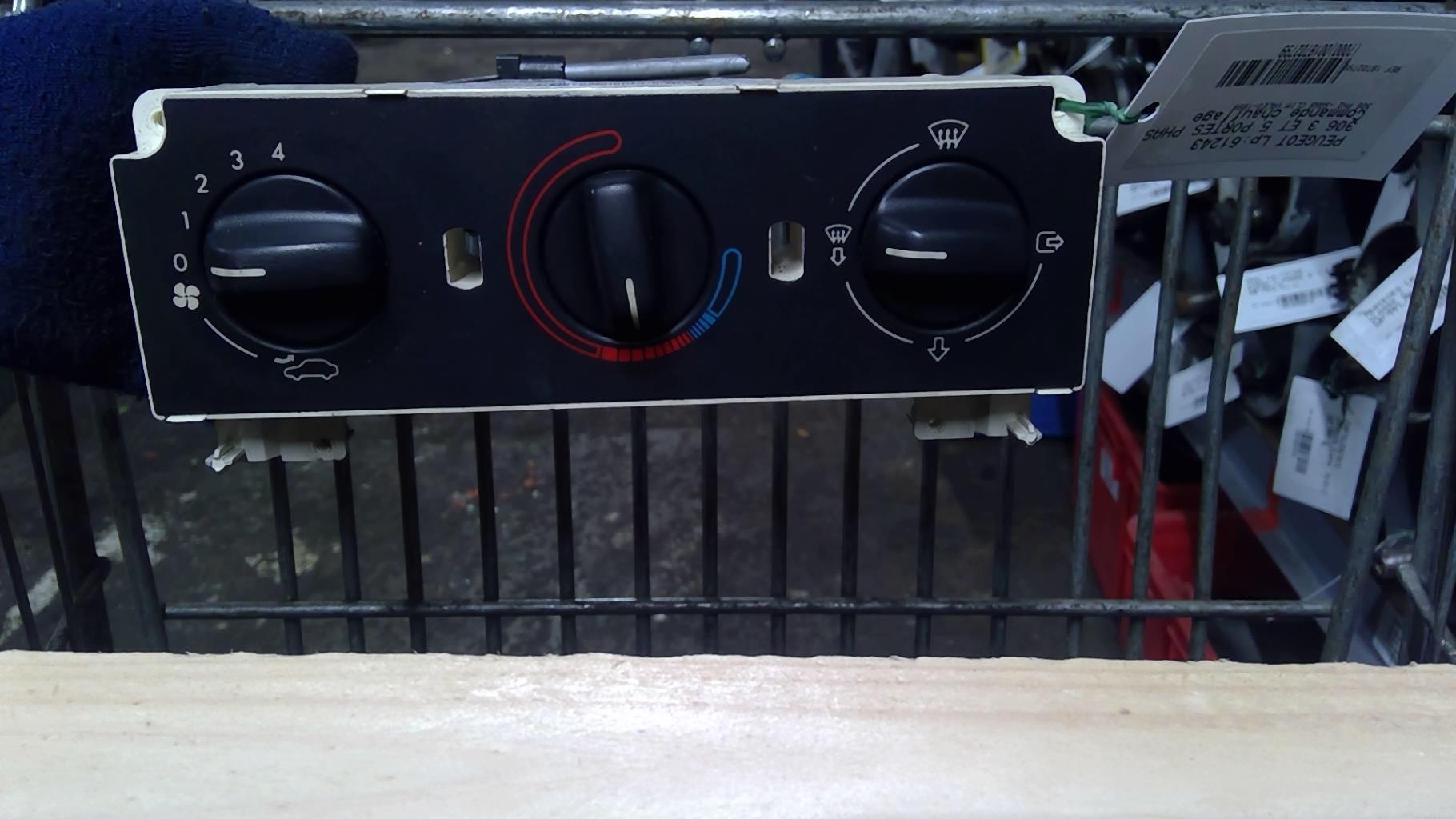 Commande chauffage PEUGEOT 306 PHASE 2 Essence - 1