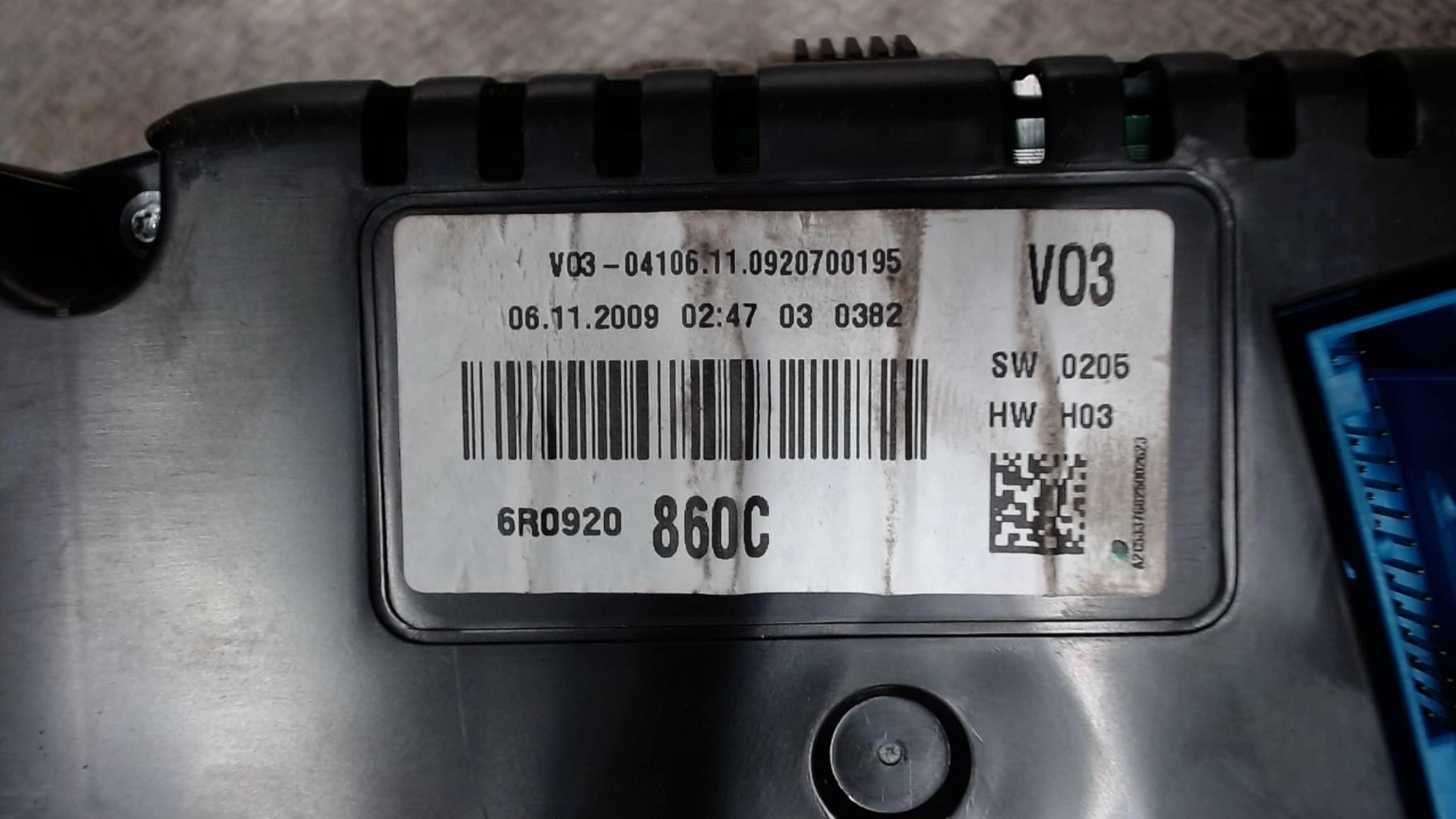 Compteur VOLKSWAGEN POLO 5 PHASE 1 Essence - 1