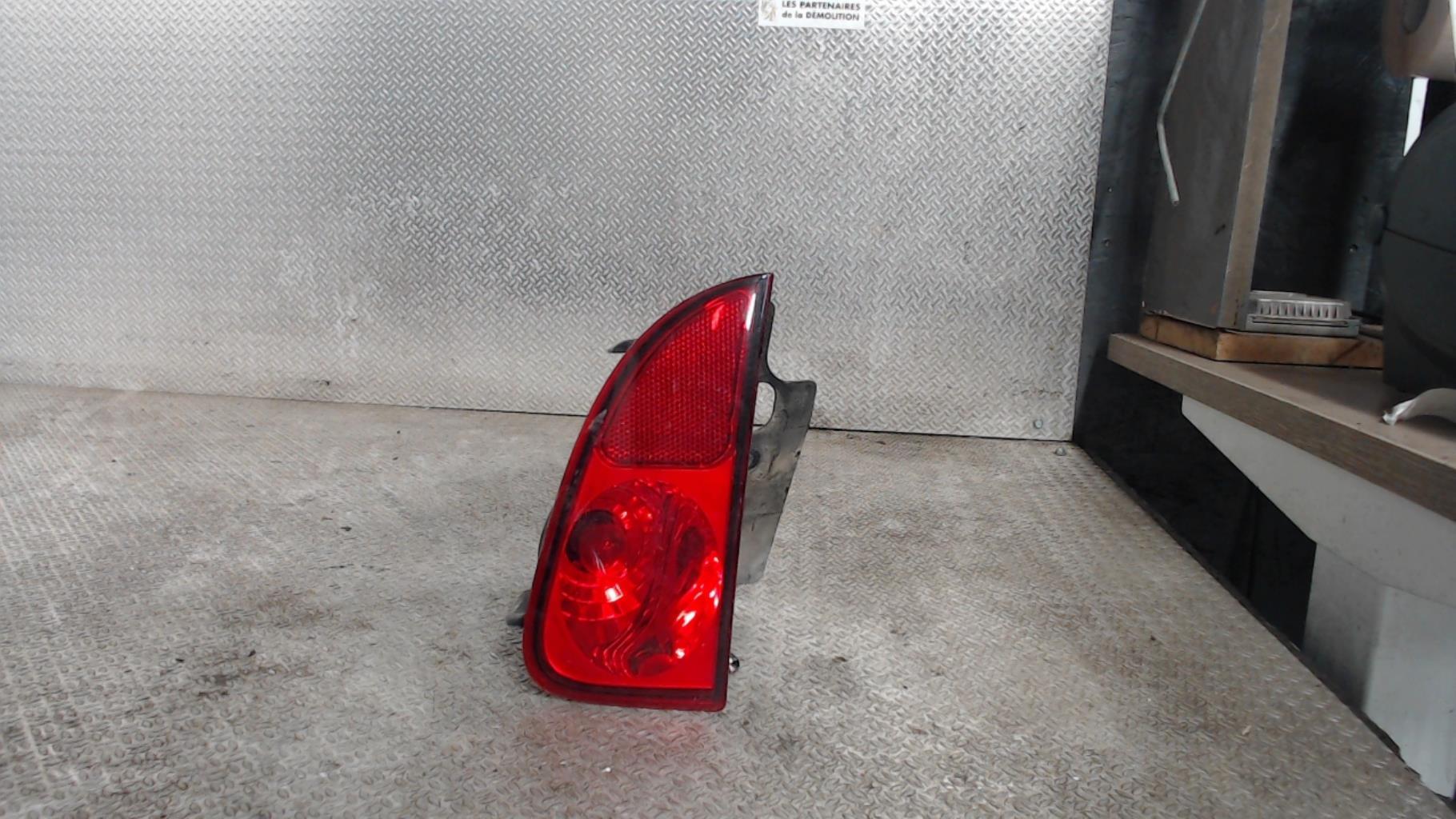 Feu arriere secondaire droit (feux) RENAULT ESPACE 4 PHASE 1 Diesel - 1
