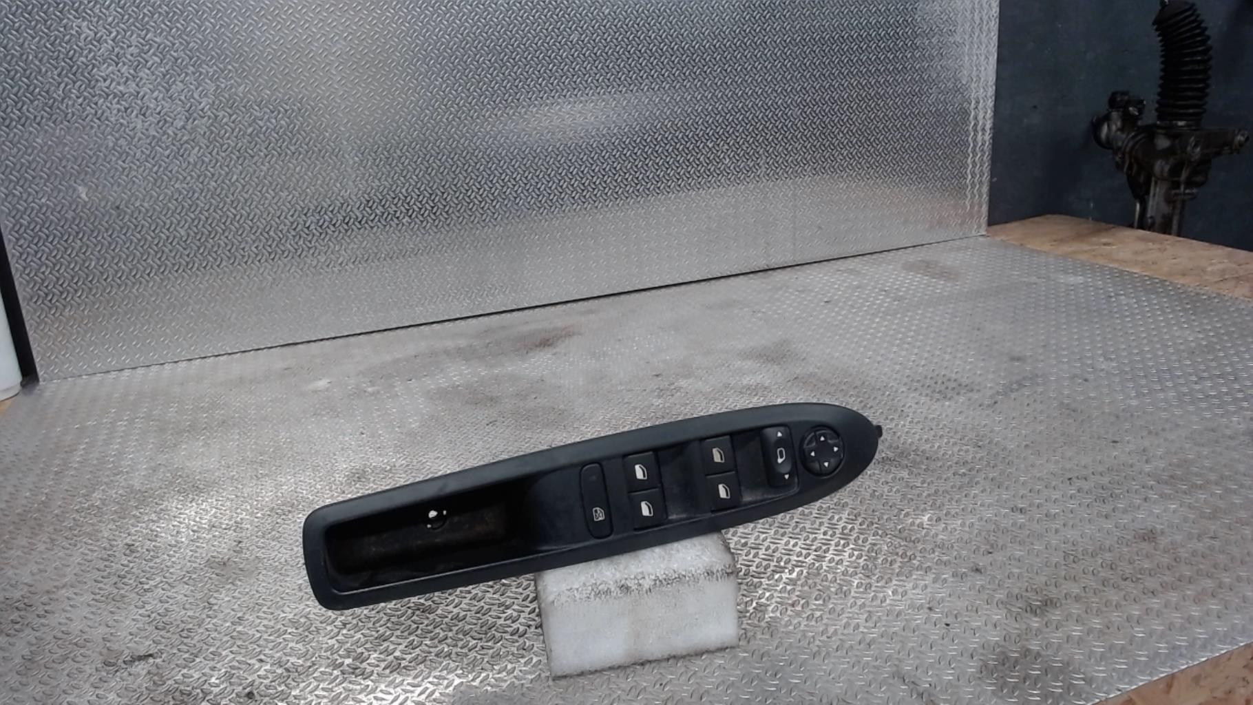 Interrupteur de leve vitre CITROEN C4 2 PHASE 1 Diesel - 1
