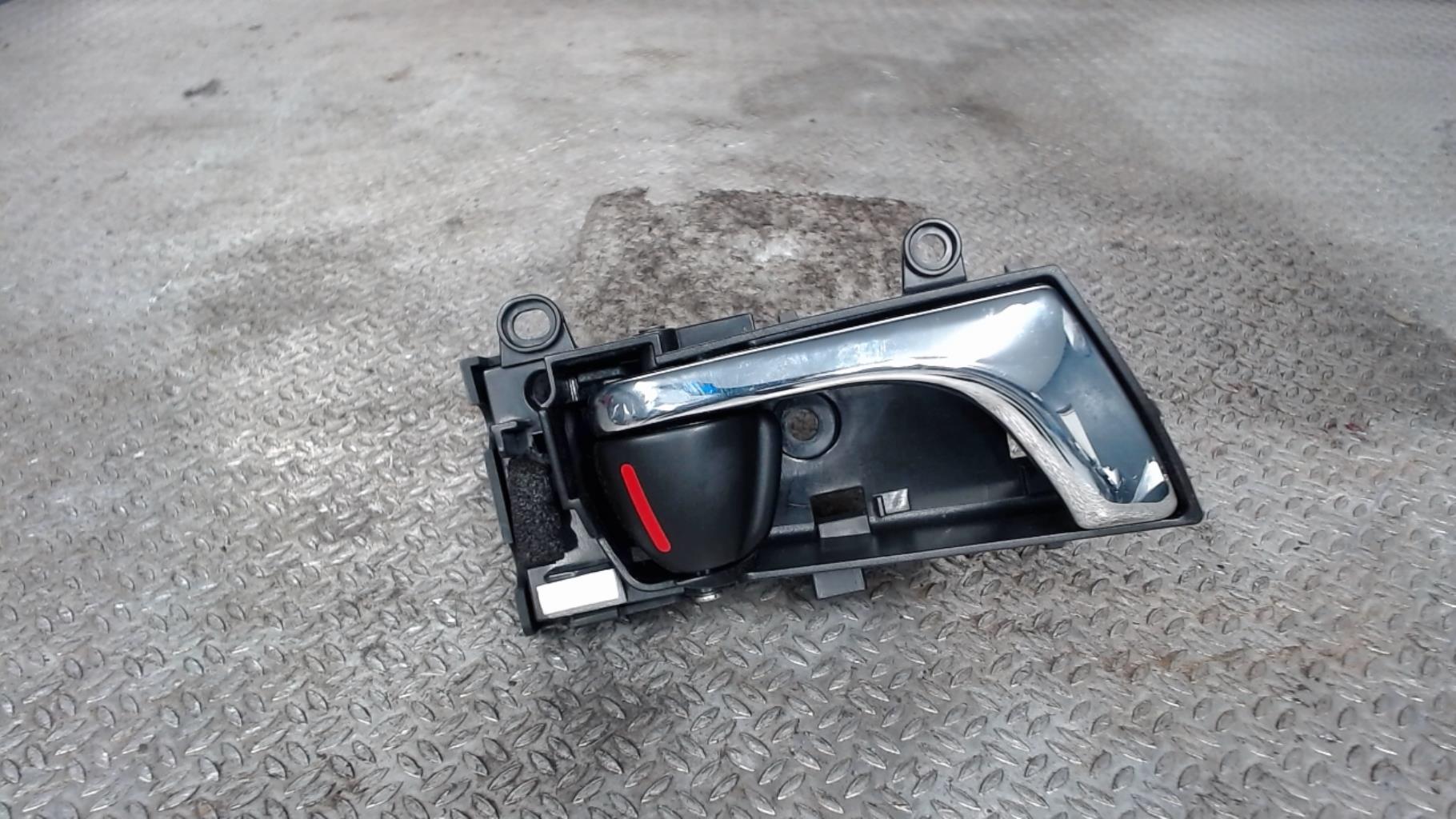 Poignee interieur avant droit SUBARU OUTBACK 2 PHASE 2 Diesel - 1