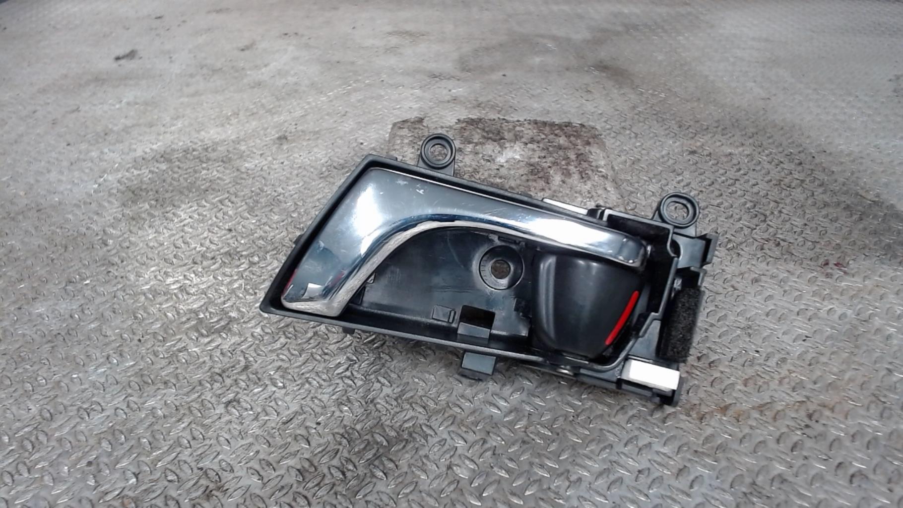 Poignee interieur avant gauche SUBARU OUTBACK 2 PHASE 2 Diesel - 1