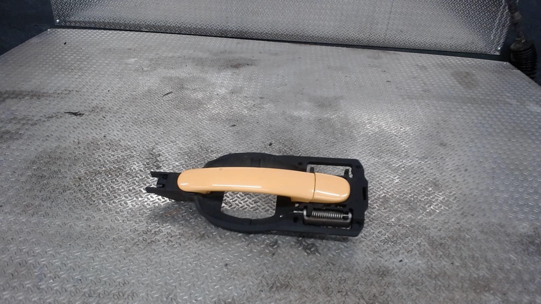 Poignee porte arriere droit AUDI A2  - 1