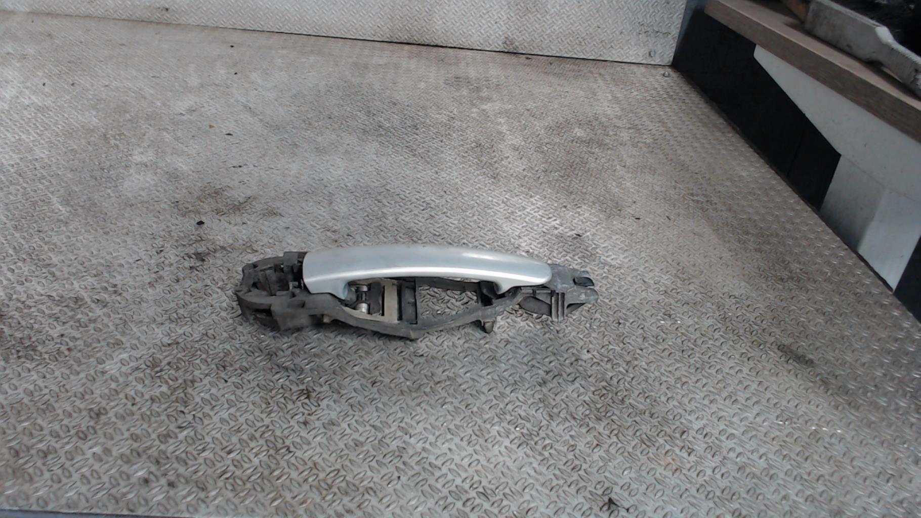 Poignee porte avant droit SEAT TOLEDO 2 Diesel - 1