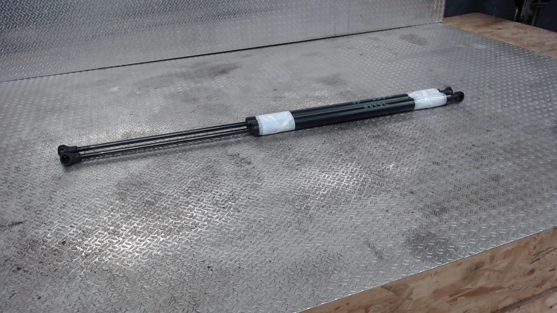 Verin de coffre CITROEN SAXO PHASE 2 Essence - 1