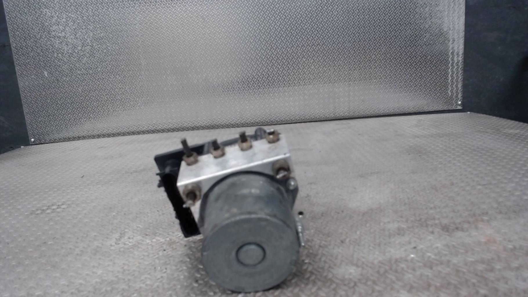 Bloc ABS (freins anti-blocage) FORD MONDEO 2 Diesel - 1